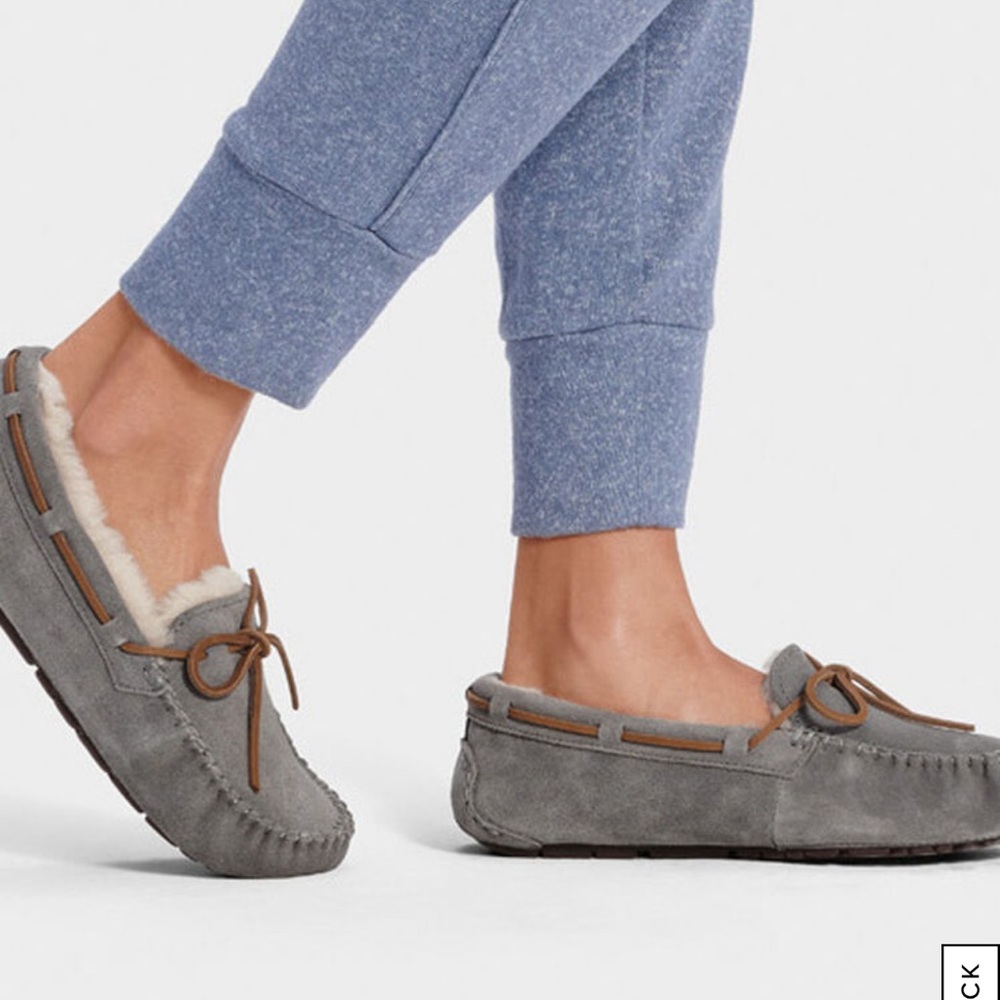 UGG Dakota Moccasin Slipper - Picture 6 of 7